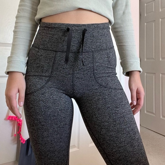 lululemon athletica Pants - Lululemon Sz 0 Skinny Will Herringbone Design Leggings Front Pockets Cropped